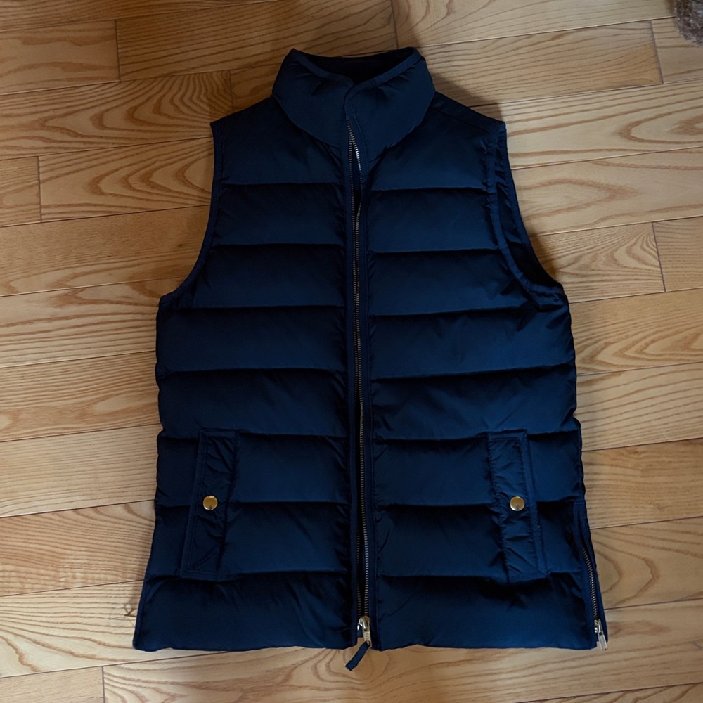 J. Crew Women's Black Puffer Vest Jacket XS (worn once)